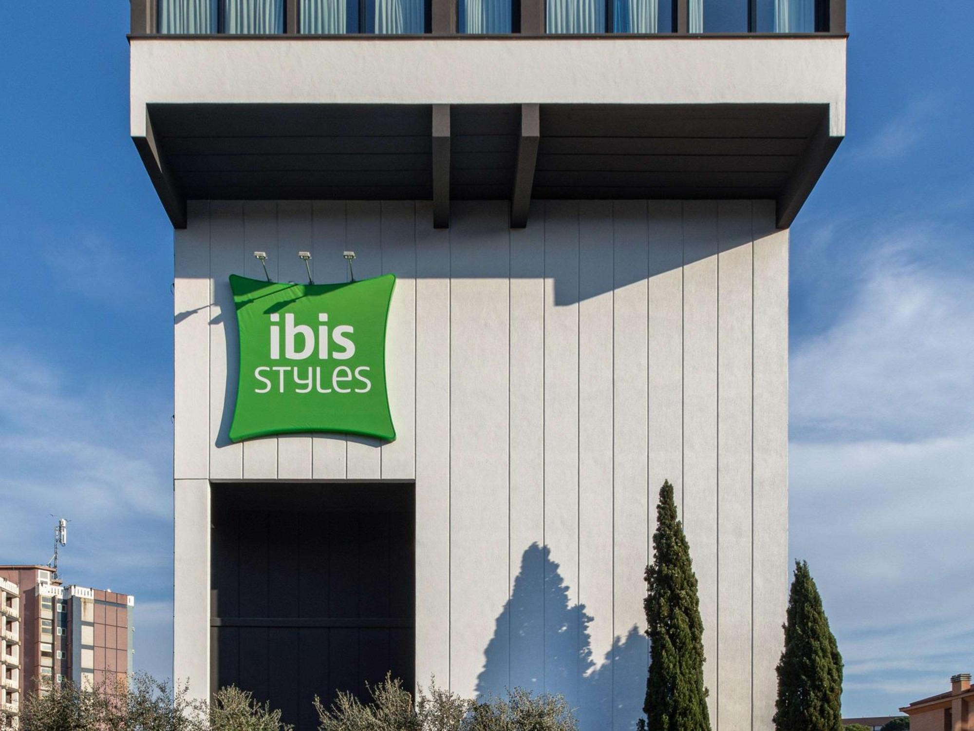Hotel Ibis Styles Roma Aurelia Esterno foto
