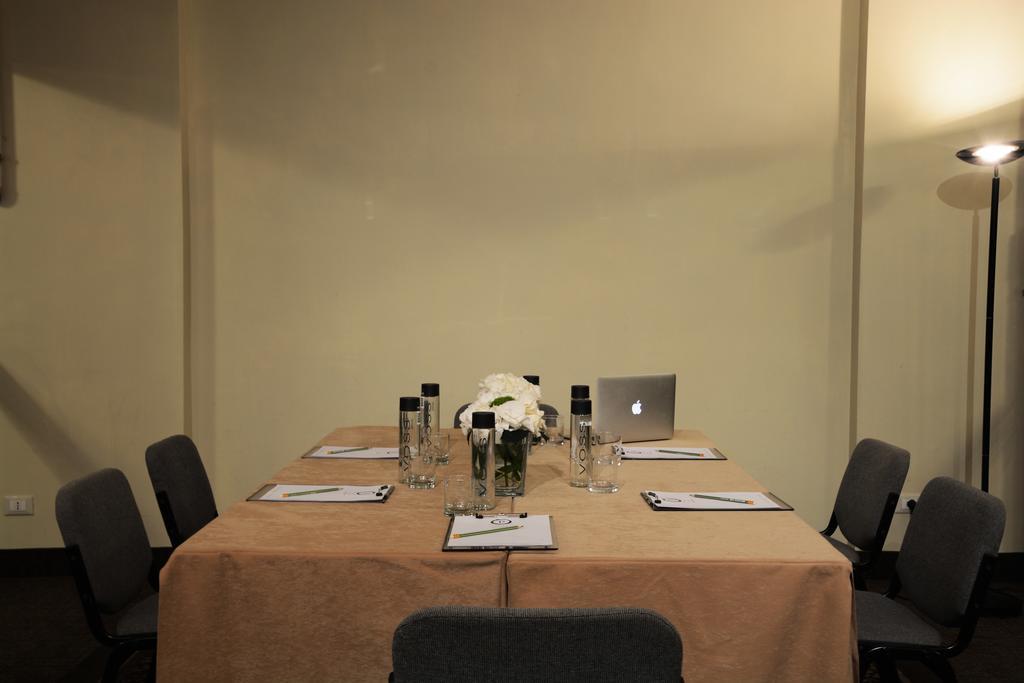 Hotel Ibis Styles Roma Aurelia Camera foto