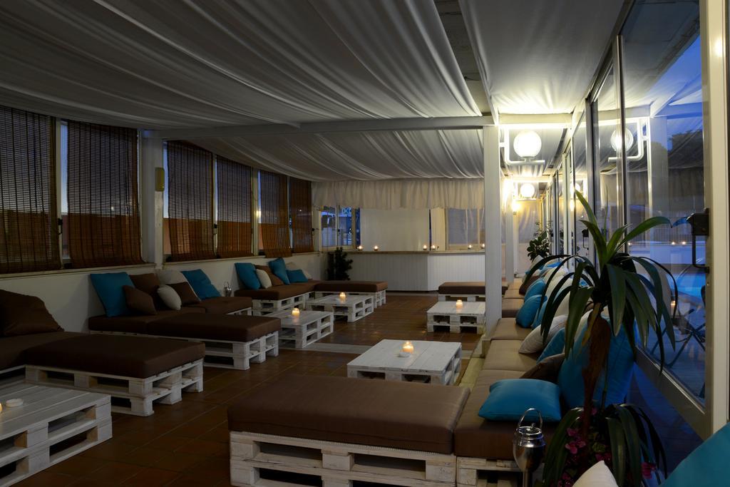 Hotel Ibis Styles Roma Aurelia Esterno foto
